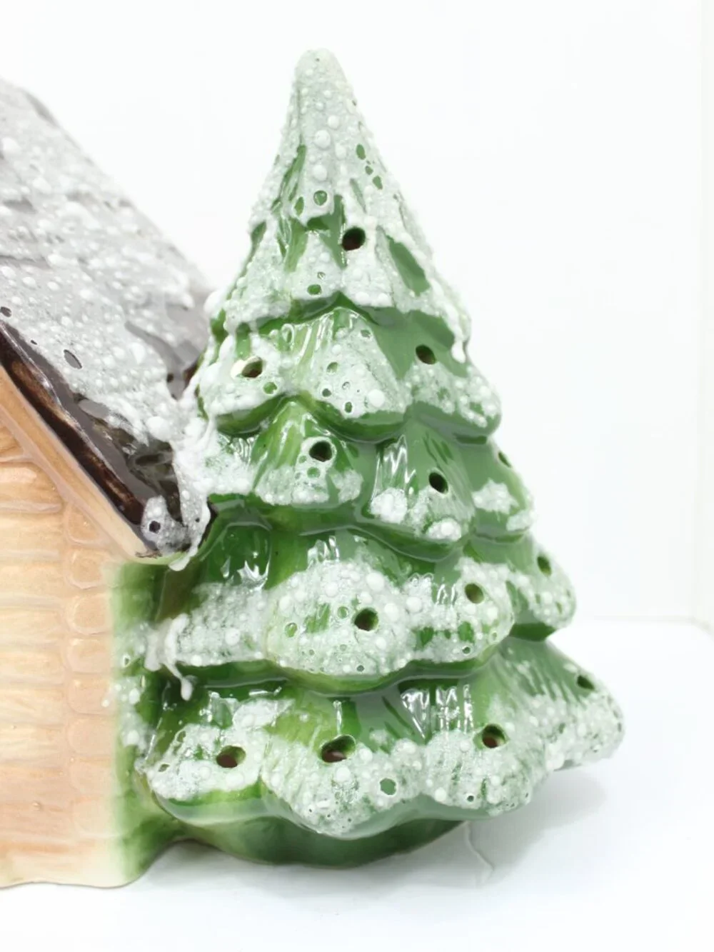 Christmas Inspirations Trim N Glo Ceramic Cabin House & Tree Only Vintage As-Is